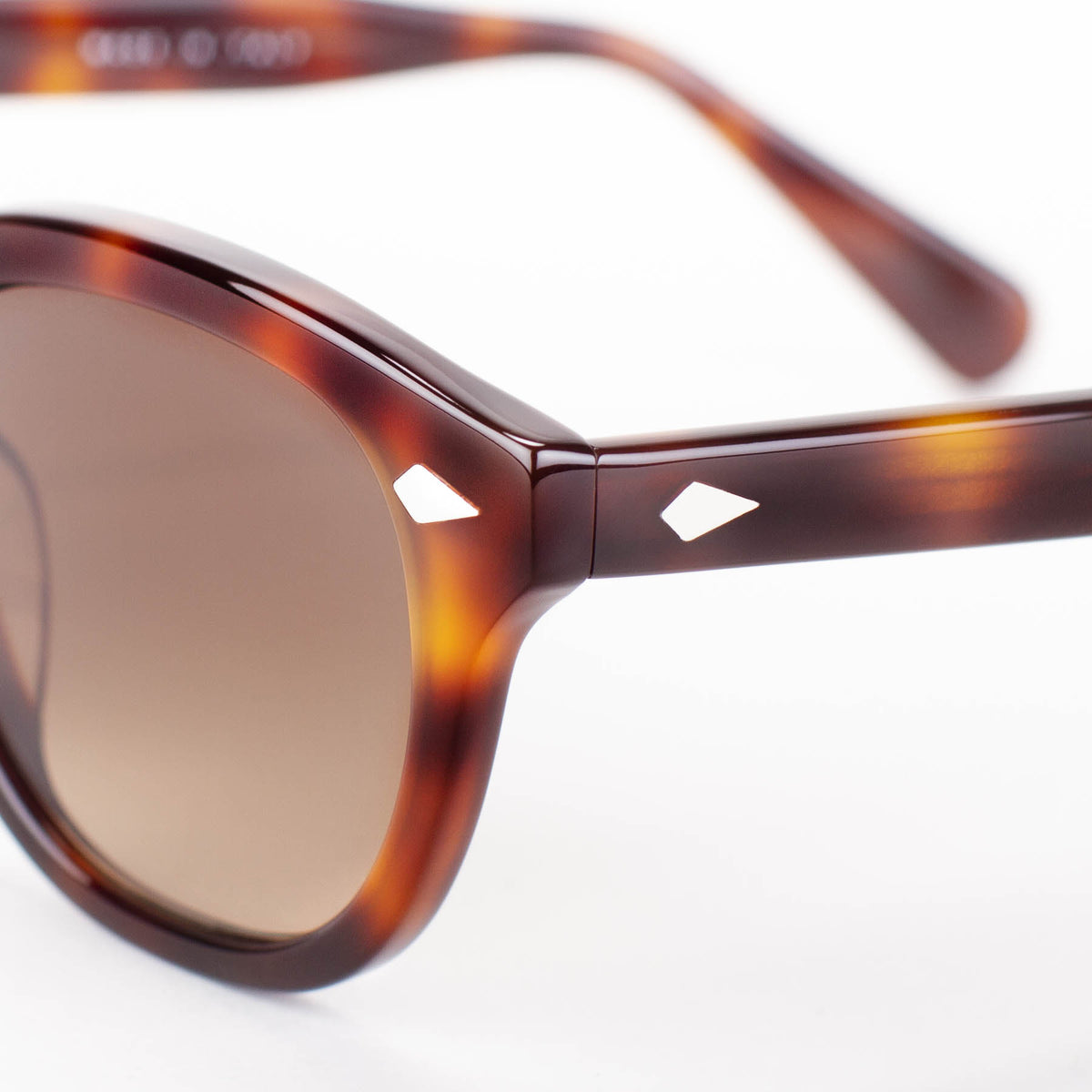 'Out of' Giulia Acetate sunglasses designed and made in Italy. Detail.
